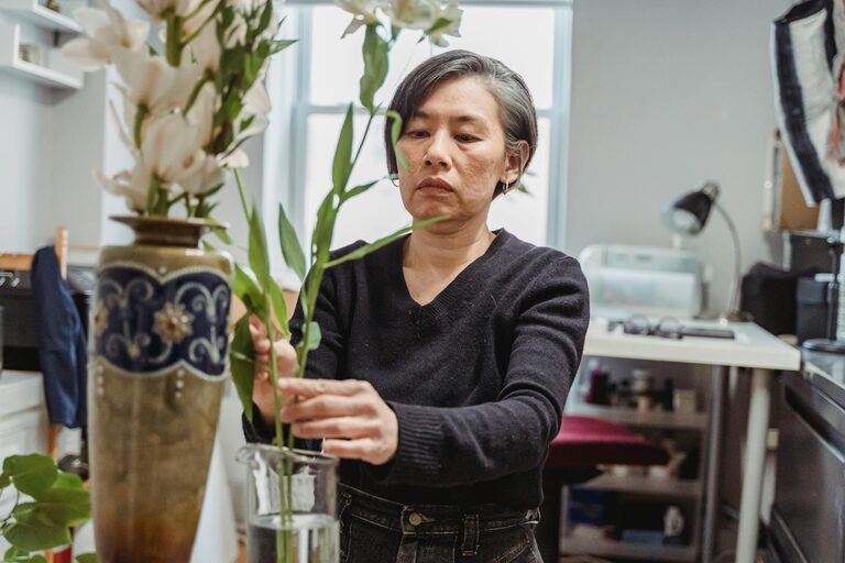 How to Create a Relaxing Home Workspace for Better Focus